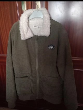 Chaqueta de pana SHEIN con forro.talla 11, 12 años