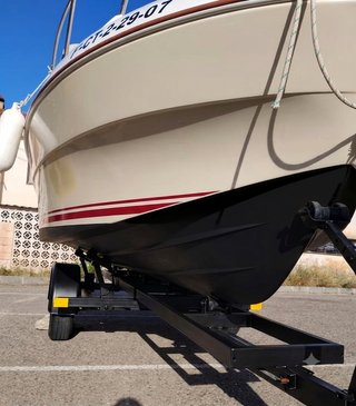 Barco Quicksilver con Remolque