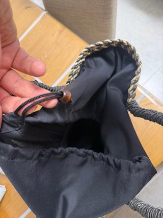 Bolso de rafia con flor