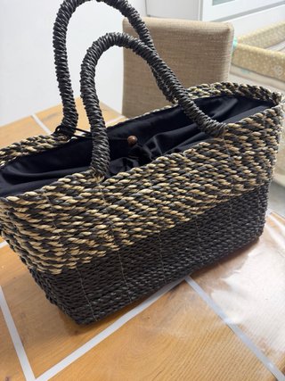 Bolso de rafia con flor