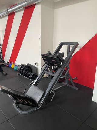 Prensa Pierna Hack Squat Titanium