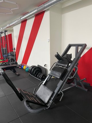 Prensa Pierna Hack Squat Titanium