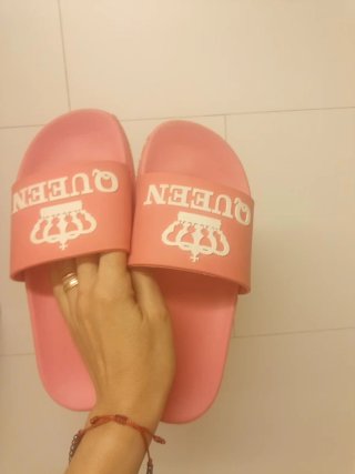 Chanclas Queen rosas