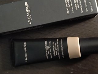 Laura Mercier Tinted Moisturizer Oil Free
