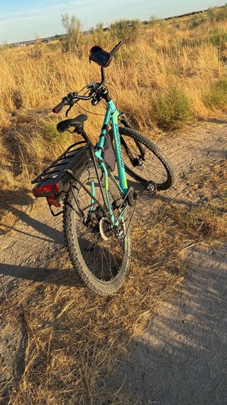 Bicicleta Megamo con motor Bagfan 250W, 36V