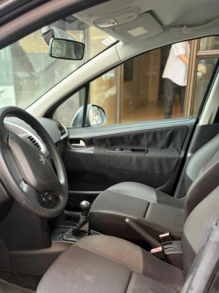 Peugeot 207 2009