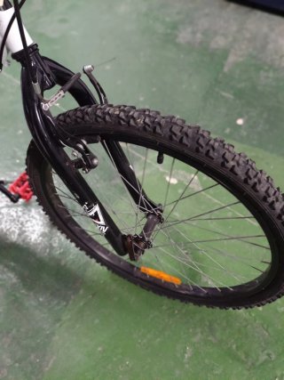 Bicicleta B'Twin Rockrider 300