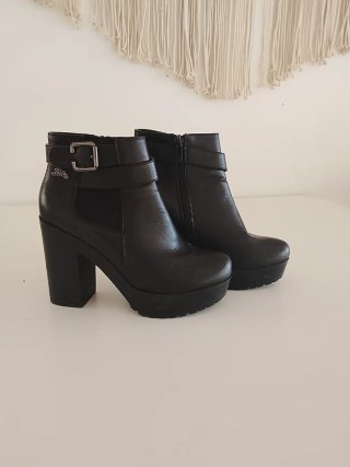 Botines Lois Negros Tacón Plataforma Hebilla