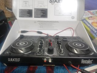 Mesa DJ Hercules DJControl Impulse 200