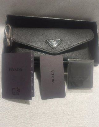 Gafas de sol Prada negras