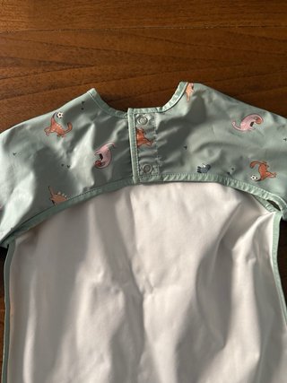 Baberos impermeables manga larga