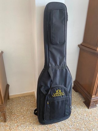 Bajo Yamaha TRBX174 y Amplificador