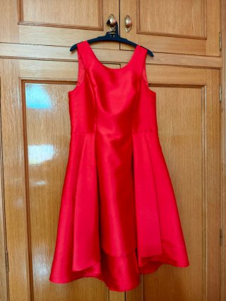 Vestido de fiesta rojo.