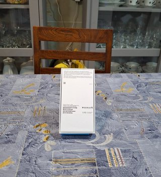Scatola iPhone 14 viola