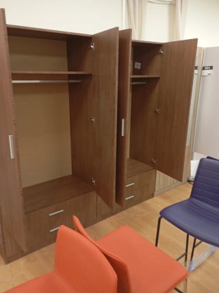 Armario 4 puertas y 2 cajones
