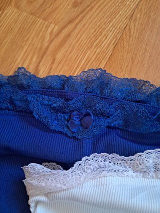 Top azul y blanco encaje talla M