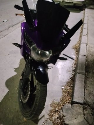 Honda CBR 125r Sportbike Morado