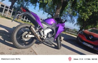 Honda CBR 125r Sportbike Morado