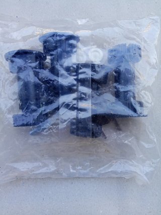 Piedini per base cucina in plastica