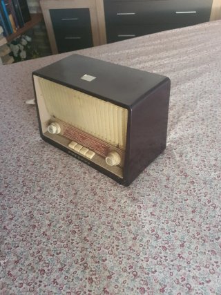 Radio Vintage Beige y Negra