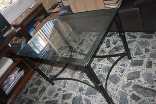 Mesa cristal y hierro forjado