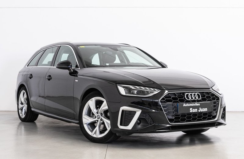 Audi A4 2022, foto 1