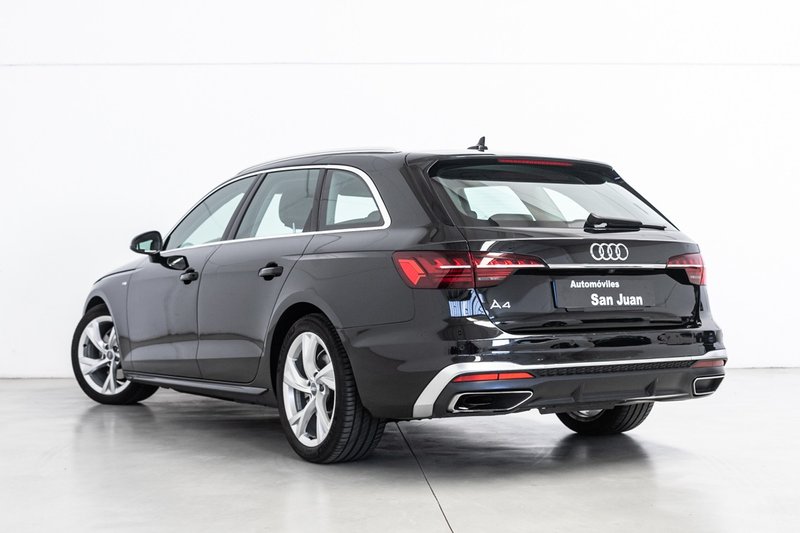 Audi A4 2022, foto 2