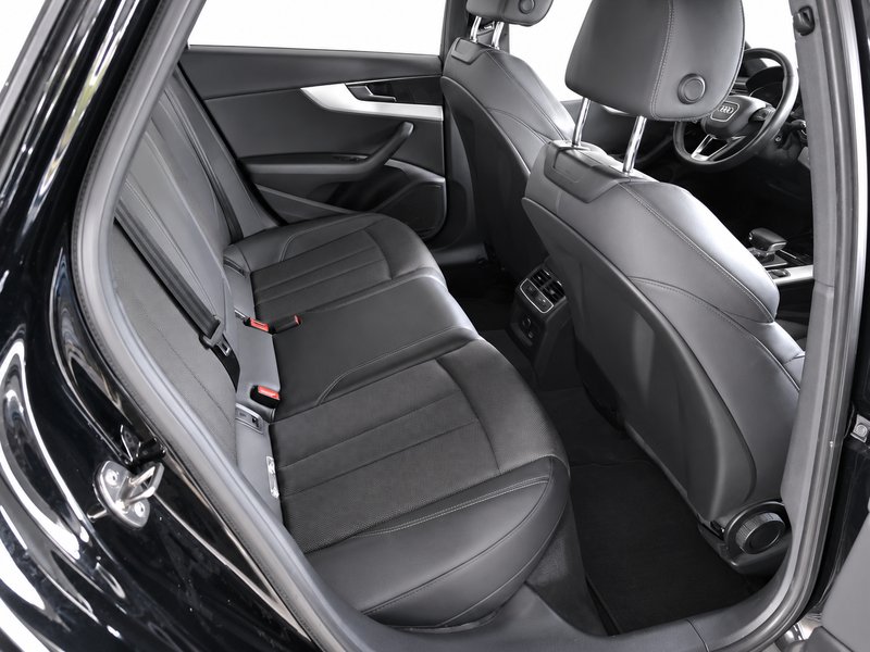 Audi A4 2022, foto 6
