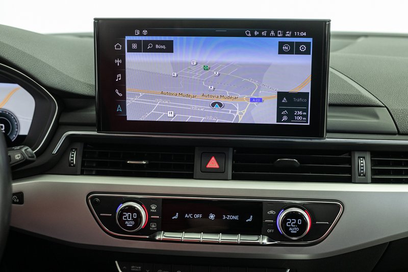 Audi A4 2022, foto 12