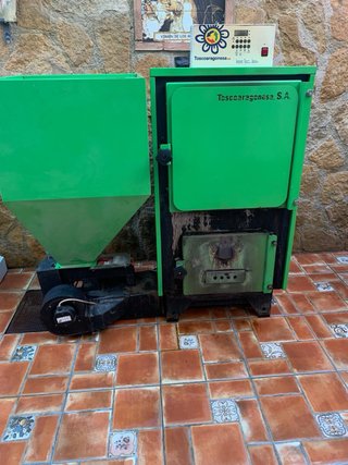 Caldera Policombustible 30 kW + Depósito