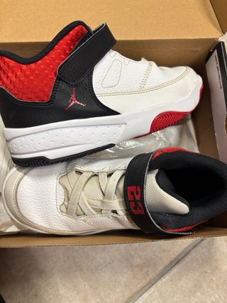 Zapatillas Nike Jordan Niño Talla 35