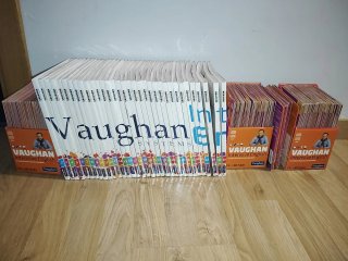 Libros Vaughan Intensive English y DVDs