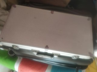 Maletín de póker con fichas y cartas