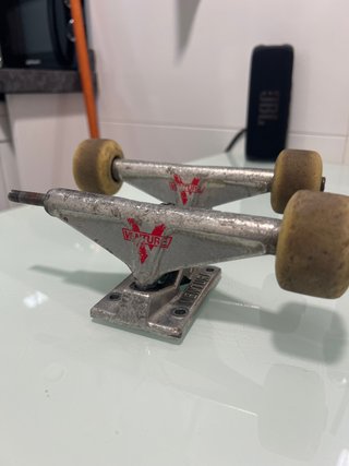 Ejes Venture Pro Skateboard