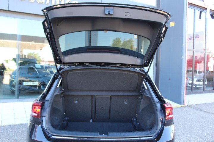 Volkswagen T-Roc 2023, foto 20