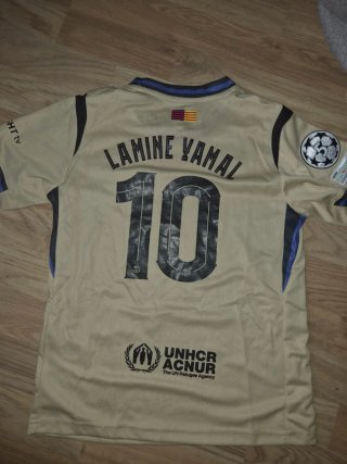 Equipación Lamine Yamal 10