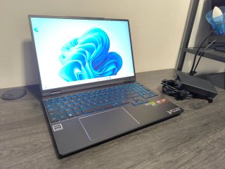 PC Skytech Ryzen 7 RTX 4070 240Hz 16GB RAM 1TB SSD