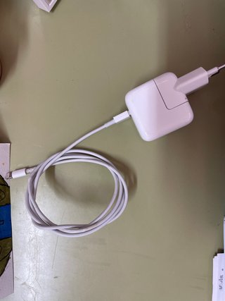 Cargador Apple iPhone 12