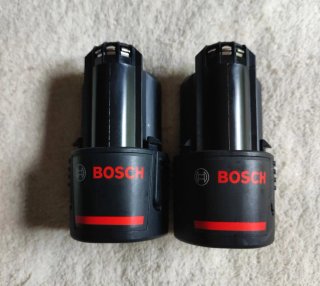 NUEVAS Batería Bosch Professional 12V 2 Ah x 2 Uds
