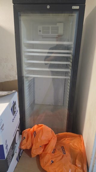 Nevera expositora puerta cristal