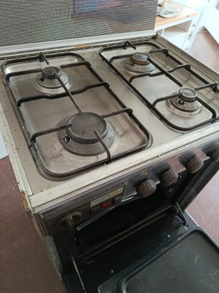 Cocina de gas con horno