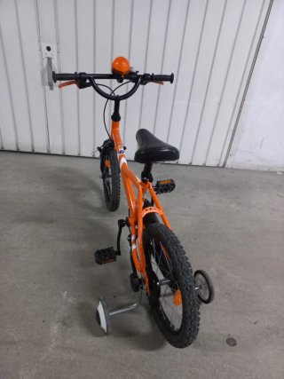 Bicicleta infantil Btwin naranja