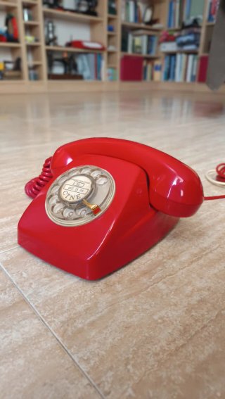 Teléfono antiguo Heraldo Antiguo Rojo