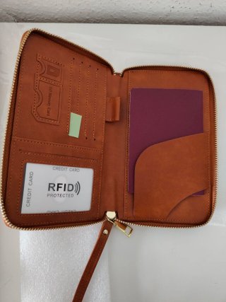Cartera Porta Pasaporte Marrón