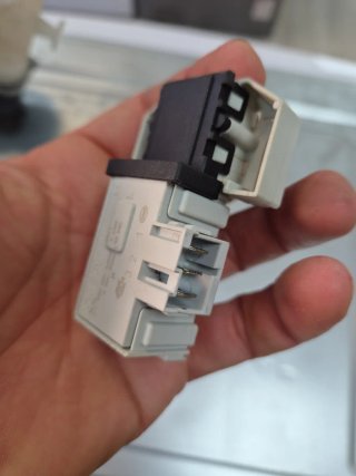 Cierre eléctrico lavadora Balay TS 7010