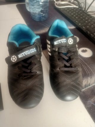 Botas de fútbol MITUDIDI niño talla 33