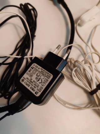 2 Lamparitas LED con pinza y adaptadores