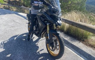 Moto Voge 525 DSX Negra y Dorada