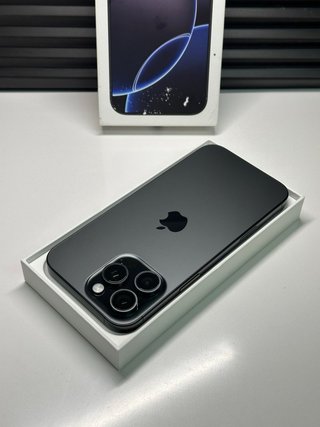 iPhone 16 Pro Max 256GB Space Gray
