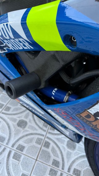Suzuki GSXR 1000 k8 circuito